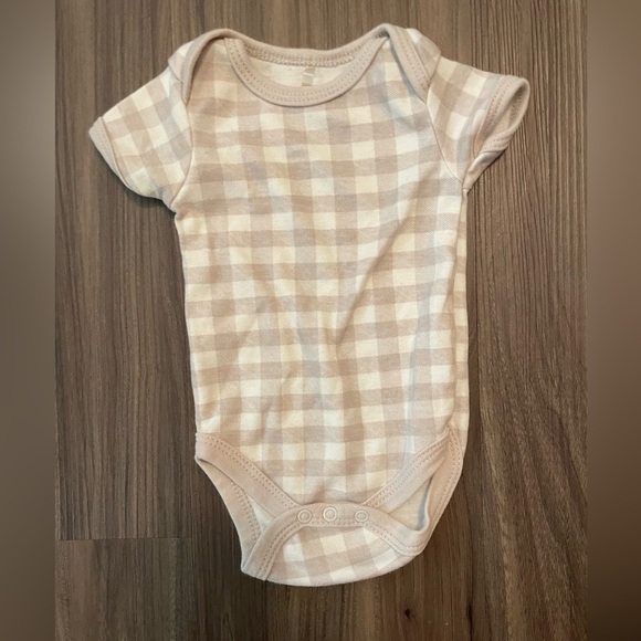 Assorted baby boy 5 piece short sleeve Onesies bundle size 0-3 months - Picture 7 of 8